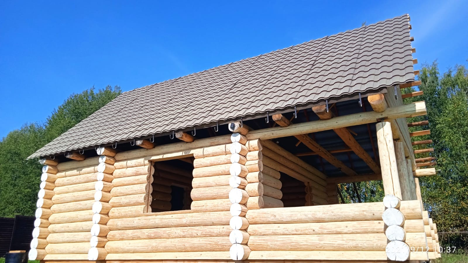 Сруб бани с террасой Сруб бани с террасой